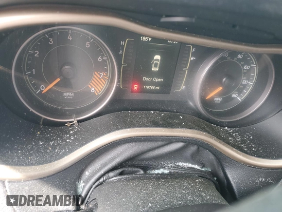 2015 Jeep Cherokee Latitude z VIN 1C4PJMCS2FW753051, wystawiony jako Copart lot #55651655 z przebiegiem 116 766 mil mil oraz Szkoda całkowita • Salvage title. Historia ofert i sprzedaży dostępna na DreamBid. Obrazek 9.