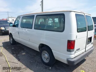 2006 Ford Econoline Wagon XL with VIN 1FMRE11WX6DA34316, listed as a IAAI auction lot 42035725 with 235,638 mi miles. Bid and sale history available at carsss.com. Image 3.