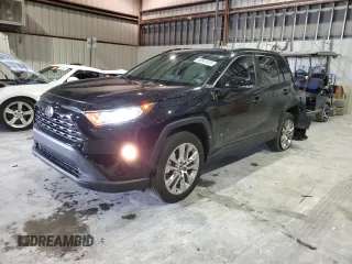 2021 Toyota RAV4 XLE Premium z VIN 2T3C1RFVXMW181207, wystawiony jako Copart lot #56541415 z przebiegiem 52 452 mil mil oraz Szkoda całkowita • Salvage title. Historia ofert i sprzedaży dostępna na DreamBid. Obrazek 1.