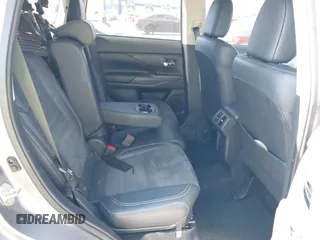 2020 Mitsubishi Outlander SE z VIN JA4AD3A33LZ025410, wystawiony jako IAAI lot #41805342 z przebiegiem 41 154 mil mil oraz . Historia ofert i sprzedaży dostępna na DreamBid. Obrazek 8.