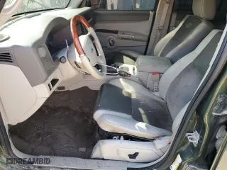 2008 Jeep Commander Overland with VIN 1J8HG68268C236386, listed as a Copart auction lot 47257805 with 208,094 mi miles and Salvage Title. Bid and sale history available at carsss.com. Image 7.