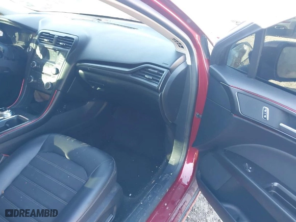 2018 Ford Fusion SE with VIN 3FA6P0HD5JR165076, listed as a IAAI auction lot 41216260 with 33,864 mi miles. Bid and sale history available at carsss.com. Image 5.