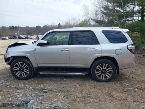 2014 Toyota 4Runner Limited with VIN JTEBU5JR4E5160461, listed as a IAAI auction lot 41960819 with 189,287 mi miles. Bid and sale history available at carsss.com. Image 14.