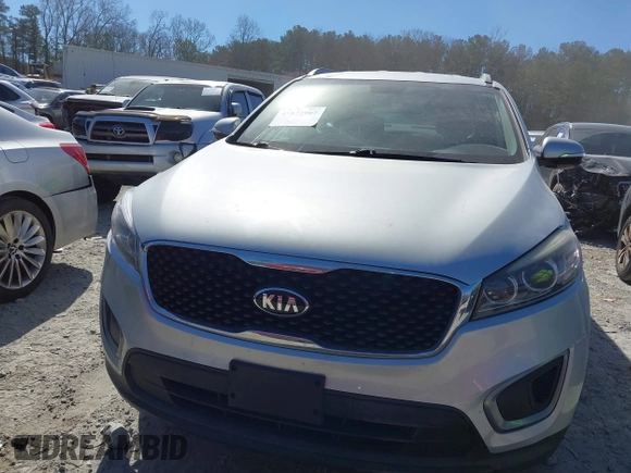 2016 Kia Sorento LX with VIN 5XYPG4A38GG022276, listed as a IAAI auction lot 41672907 with 201,417 mi miles. Bid and sale history available at carsss.com. Image 12.