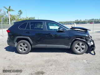 2022 Toyota RAV4 XLE with VIN 2T3W1RFV5NC180241, listed as a IAAI auction lot 41774074 with 63,902 mi miles. Bid and sale history available at carsss.com. Image 14.