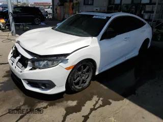 2018 Honda Civic EX-T z VIN JHMFC1F38JX028435, wystawiony jako Copart lot #55182525 z przebiegiem 81 241 mil mil oraz Szkoda całkowita • Salvage title. Historia ofert i sprzedaży dostępna na DreamBid. Obrazek 1.