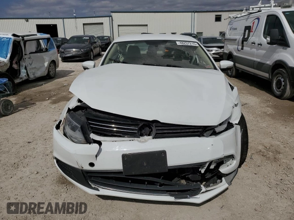 2014 Volkswagen Jetta Sedan SE w/Connectivity with VIN 3VWD07AJ2EM431586, listed as a Copart auction lot 48257215 with 75,418 mi miles and Salvage Title. Bid and sale history available at carsss.com. Image 5.