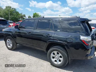 2021 Toyota 4Runner SR5 с VIN JTEEU5JR0M5230906, выставлен на аукционе IAAI как лот 42000905 с пробегом 249 010 миль миль и . История ставок и продаж доступна на DreamBid. Изображение 14.