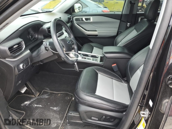 2022 Ford Explorer XLT z VIN 1FMSK7DH6NGB62558, wystawiony jako Copart lot #54575715 z przebiegiem 57 056 mil mil oraz Czysty tytuł • Clean title. Historia ofert i sprzedaży dostępna na DreamBid. Obrazek 7.