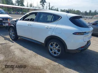 2024 Dodge Hornet R/T с VIN ZACPDFCWXR3A33544, выставлен на аукционе IAAI как лот 42399881 с пробегом 2 027 миль миль и . История ставок и продаж доступна на DreamBid. Изображение 3.