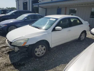 2005 Honda Accord LX with VIN 1HGCM56425A052483, listed as a Copart auction lot 61144405 with 138,154 mi miles and Salvage title. Bid and sale history available at DreamBid. Image 1.