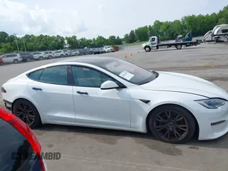 2022 Tesla Model S with VIN 5YJSA1E57NF462175, listed as a IAAI auction lot 42231439 with Not provided miles and . Bid and sale history available at DreamBid. Image 13.