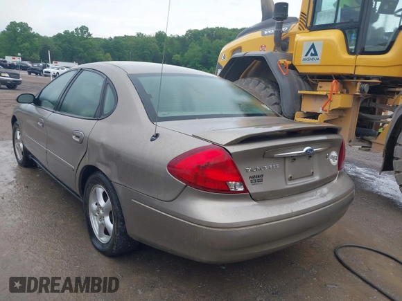 2002 Ford Taurus SES Standard with VIN 1FAFP55S42A248753, listed as a IAAI auction lot 42112264 with 219,560 mi miles. Bid and sale history available at carsss.com. Image 3.
