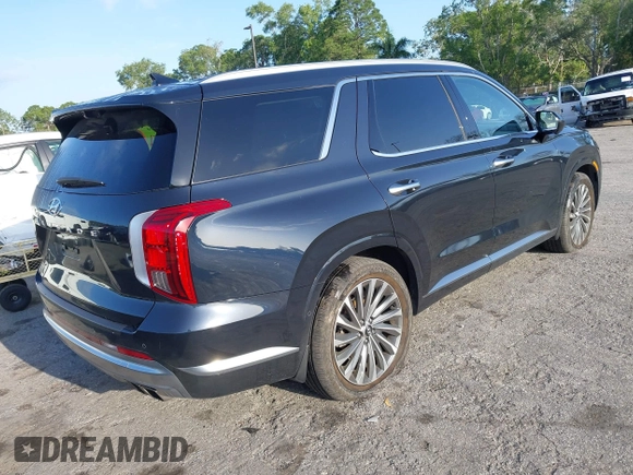 2024 Hyundai Palisade Calligraphy z VIN KM8R74GE2RU677273, wystawiony jako IAAI lot #41989335 z przebiegiem 9 200 mil mil oraz . Historia ofert i sprzedaży dostępna na DreamBid. Obrazek 4.