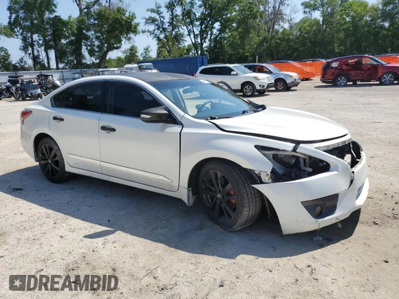 2015 Nissan Altima S with VIN 1N4AL3AP5FC113478, listed as a Copart auction lot 54861625 with 256,573 mi miles and Salvage Title. Bid and sale history available at DreamBid. Image 4.