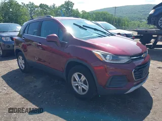 2017 Chevrolet Trax LT z VIN 3GNCJPSBXHL275544, wystawiony jako IAAI lot #42509058 z przebiegiem 114 184 mil mil oraz . Historia ofert i sprzedaży dostępna na DreamBid. Obrazek 1.