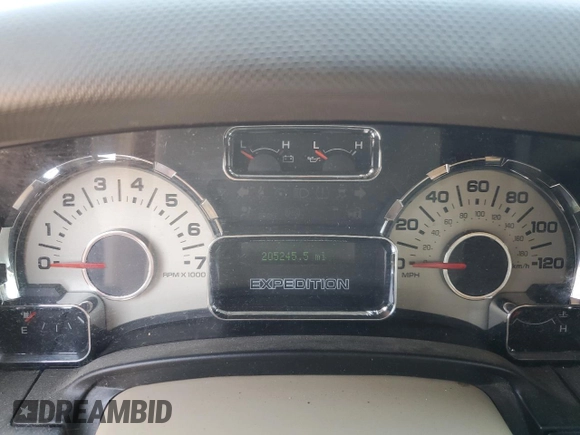 2012 Ford Expedition XLT with VIN 1FMJU1H54CEF07128, listed as a Copart auction lot 59270045 with 205,245 mi miles and Salvage title. Bid and sale history available at DreamBid. Image 9.