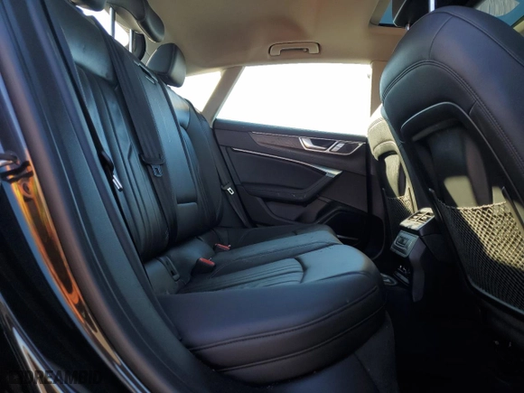 2020 Audi A7 Premium Plus with VIN WAUR2AF28LN007153, listed as a Copart auction lot 47013735 with 32,827 mi miles and Salvage Title. Bid and sale history available at carsss.com. Image 10.