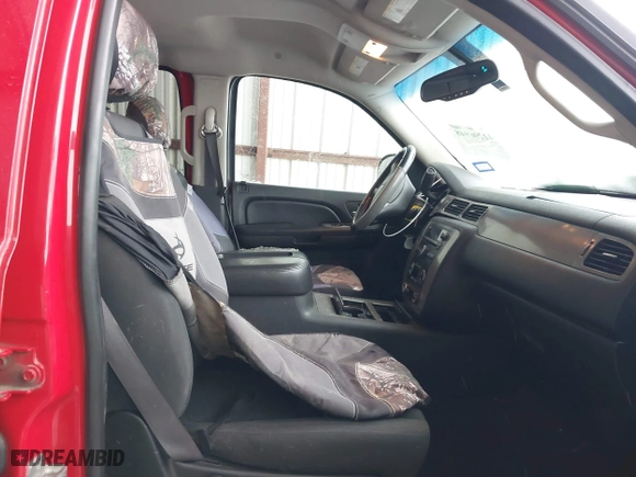 2008 GMC Sierra 1500 Work Truck with VIN 2GTEK133381205291, listed as a IAAI auction lot 41296948 with 266,704 mi miles. Bid and sale history available at carsss.com. Image 5.