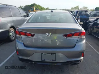 2018 Hyundai Sonata SEL z VIN 5NPE34AFXJH629342, wystawiony jako IAAI lot #42201503 z przebiegiem 122 664 mil mil oraz . Historia ofert i sprzedaży dostępna na DreamBid. Obrazek 16.