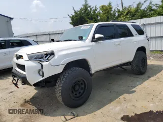 2014 Toyota 4Runner Limited с VIN JTEBU5JR4E5166955, выставлен на аукционе Copart как лот 59872635 с пробегом 179 061 миль миль и Списание • Salvage title. История ставок и продаж доступна на DreamBid. Изображение 1.