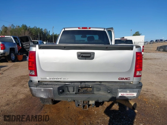 2013 GMC Sierra 2500HD SLT z VIN 1GT121C82DF218580, wystawiony jako IAAI lot #41758693 z przebiegiem 121 798 mil mil oraz . Historia ofert i sprzedaży dostępna na DreamBid. Obrazek 18.