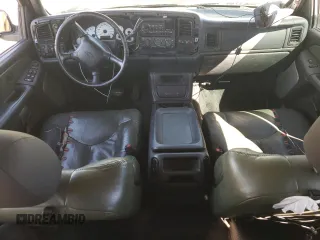 2002 Chevrolet Avalanche with VIN 3GNEK13T12G297202, listed as a Copart auction lot 73373934 with Not Provided miles and Salvage Title. Bid and sale history available at carsss.com. Image 8.