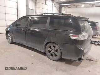 2011 Toyota Sienna SE with VIN 5TDXK3DC6BS112848, listed as a IAAI auction lot 41506859 with 298,533 mi miles. Bid and sale history available at carsss.com. Image 3.