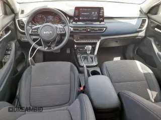 2023 Kia Seltos S with VIN KNDEU2AAXP7373786, listed as a Copart auction lot 57609165 with 6,524 mi miles and Clean title. Bid and sale history available at DreamBid. Image 8.