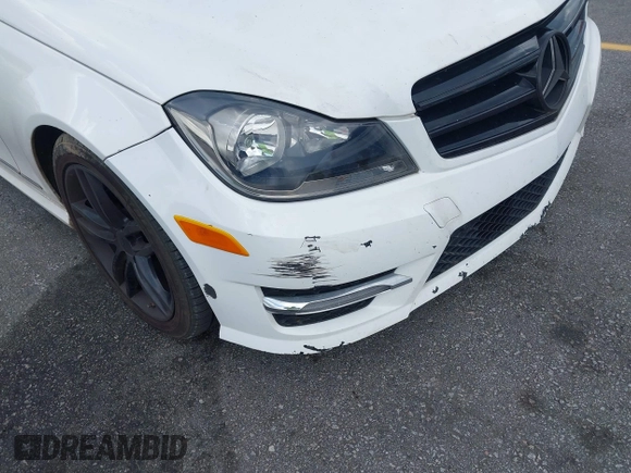 2013 Mercedes-Benz C 300 Sport with VIN WDDGF8AB8DR287316, listed as a IAAI auction lot 42645992 with 156,974 mi miles and . Bid and sale history available at DreamBid. Image 18.