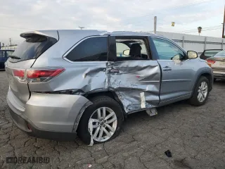 2016 Toyota Highlander LE with VIN 5TDZARFH5GS018989, listed as a Copart auction lot 44059155 with 90,772 mi miles and Salvage Title. Bid and sale history available at carsss.com. Image 3.