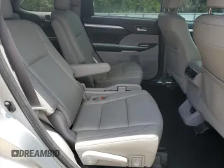 2018 Toyota Highlander SE with VIN 5TDKZRFH2JS264593, listed as a Copart auction lot 64802545 with 87,579 mi miles and Salvage title. Bid and sale history available at DreamBid. Image 11.