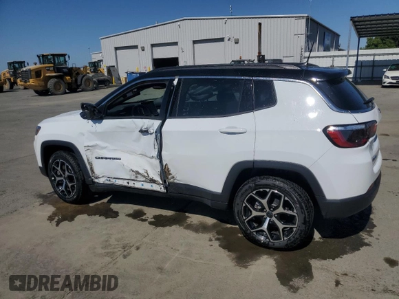 2025 Jeep Compass Limited with VIN 3C4NJDCN8ST525816, listed as a Copart auction lot 62394535 with 20,865 mi miles and Clean title. Bid and sale history available at DreamBid. Image 2.