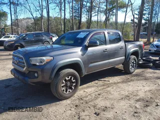2016 Toyota Tacoma SR with VIN 5TFCZ5AN5GX045267, listed as a IAAI auction lot 41151555 with 162,882 mi miles. Bid and sale history available at carsss.com. Image 2.