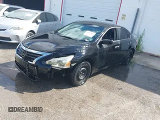 2013 Nissan Altima SV with VIN 1N4AL3AP5DC118239, listed as a IAAI auction lot 40057822 with 266,157 mi miles and . Bid and sale history available at carsss.com. Image 2.