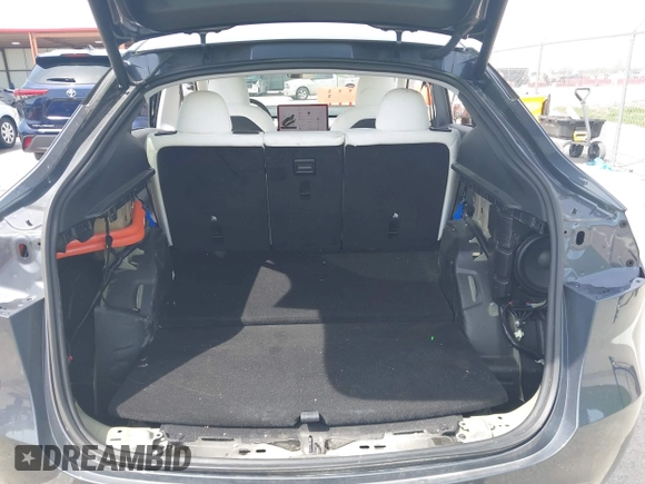 2023 Tesla Model Y Long Range z VIN 7SAYGDEE1PA158661, wystawiony jako IAAI lot #41983897 z przebiegiem 20 176 mil mil oraz . Historia ofert i sprzedaży dostępna na DreamBid. Obrazek 20.