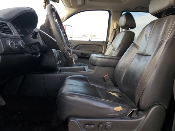 2008 Chevrolet Avalanche LT w/3LT with VIN 3GNFK123X8G139908, listed as a Copart auction lot 41535105 with 151,183 mi miles and Salvage Title. Bid and sale history available at carsss.com. Image 7.