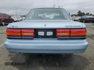 1990 Toyota Camry z VIN JT2VV22EXL3011563, wystawiony jako Copart lot #46136565 z przebiegiem 63 819 mil mil oraz Czysty tytuł • Clean title. Historia ofert i sprzedaży dostępna na DreamBid. Obrazek 6.