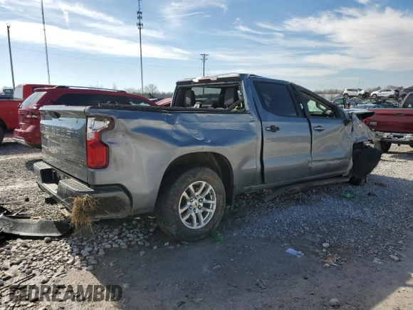 2021 Chevrolet Silverado 1500 RST with VIN 3GCUYEED5MG120963, listed as a Copart auction lot 46161745 with 117,701 mi miles and Salvage Title. Bid and sale history available at carsss.com. Image 3.