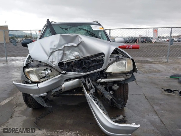 2001 Mercedes-Benz M-Class with VIN 4JGAB54E61A237617, listed as a IAAI auction lot 41788348 with 178,752 mi miles. Bid and sale history available at carsss.com. Image 12.