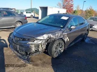 2020 Toyota Camry LE with VIN 4T1C11AKXLU884764, listed as a IAAI auction lot 40821088 with 111,631 mi miles. Bid and sale history available at carsss.com. Image 17.