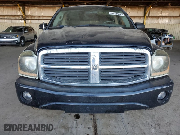 2004 Dodge Durango SLT with VIN 1D4HD48NX4F202378, listed as a Copart auction lot 47530825 with 320,975 mi miles and Salvage title. Bid and sale history available at DreamBid. Image 5.