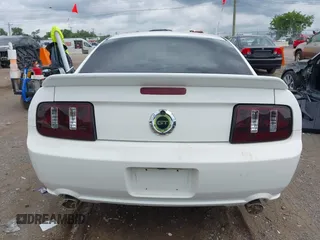 2008 Ford Mustang GT Deluxe с VIN 1ZVHT82H185196893, выставлен на аукционе IAAI как лот 42497243 с пробегом Не указан миль и . История ставок и продаж доступна на DreamBid. Изображение 15.