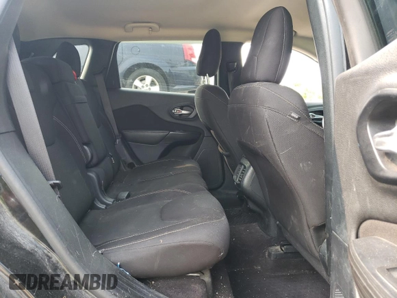 2016 Jeep Cherokee Latitude with VIN 1C4PJMCS0GW223341, listed as a Copart auction lot 58971355 with 233,488 mi miles and Clean title. Bid and sale history available at DreamBid. Image 11.