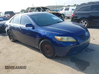 2007 Toyota Camry CE z VIN 4T1BE46K17U038491, wystawiony jako IAAI lot #42217379 z przebiegiem 288 501 mil mil oraz . Historia ofert i sprzedaży dostępna na DreamBid. Obrazek 1.