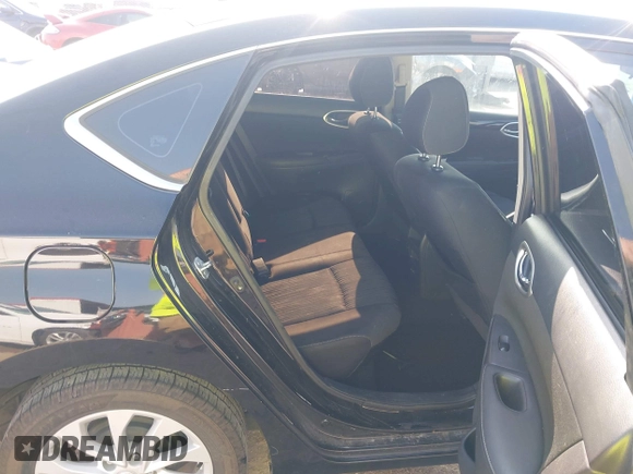 2019 Nissan Sentra S z VIN 3N1AB7AP3KY218433, wystawiony jako IAAI lot #42049945 z przebiegiem 108 874 mil mil oraz . Historia ofert i sprzedaży dostępna na DreamBid. Obrazek 8.
