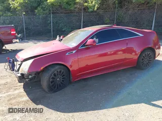 2012 Cadillac CTS Premium z VIN 1G6DS1E31C0135614, wystawiony jako IAAI lot #42205271 z przebiegiem Nie podano mil oraz . Historia ofert i sprzedaży dostępna na DreamBid. Obrazek 2.