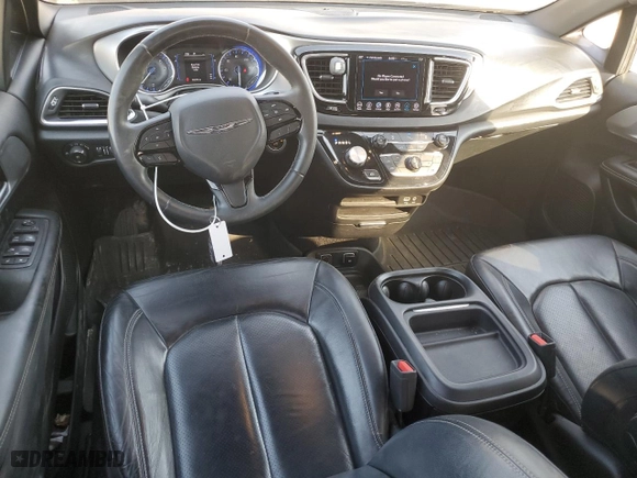 2018 Chrysler Pacifica Touring L with VIN 2C4RC1BGXJR189133, listed as a Copart auction lot 48592805 with 96,279 mi miles and Salvage Title. Bid and sale history available at carsss.com. Image 8.