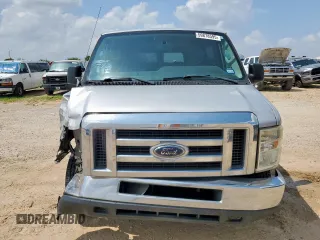 2009 Ford Econoline Passenger XL with VIN 1FBNE31L39DA56400, listed as a Copart auction lot 59878595 with 249,112 mi miles and Salvage title. Bid and sale history available at DreamBid. Image 5.