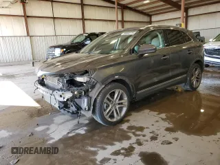 2017 Lincoln MKC Reserve with VIN 5LMCJ3D92HUL49436, listed as a Copart auction lot 50690175 with 26,796 mi miles and Salvage Title. Bid and sale history available at carsss.com. Image 1.